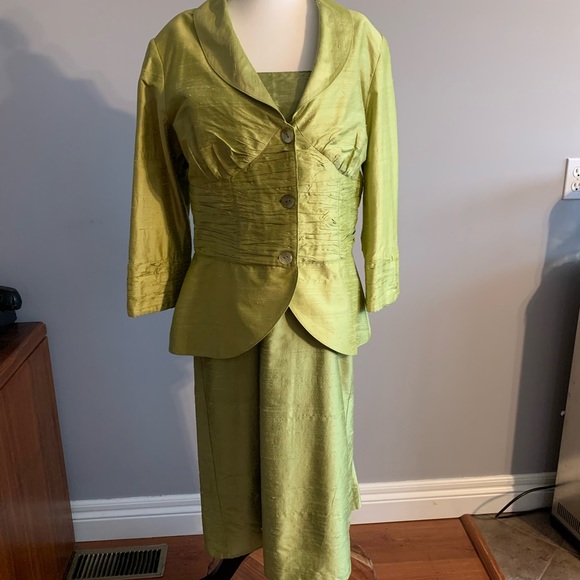 100% silk suit - Picture 1 of 17